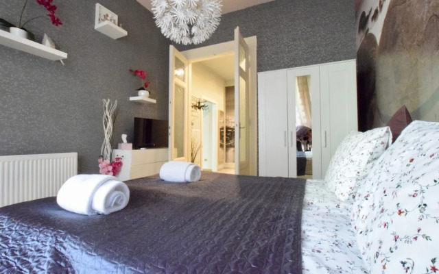 Standard Apartment by Hi5 - FehÃ©rahajÃ³