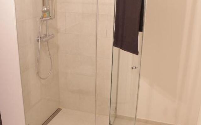 NEU-Luxus Apartment-Zentral 350m Altstadt-2Zi-65qm