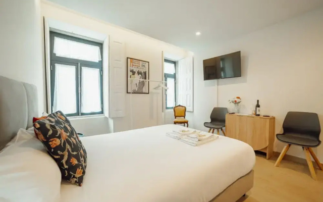 Carmo Residence Porto - S ANA by Vacationy