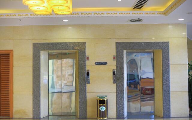 Chonpines Hotels·Zhongshan Xiaolan LRT Station