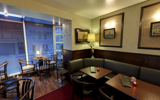 Hotel Glenmore