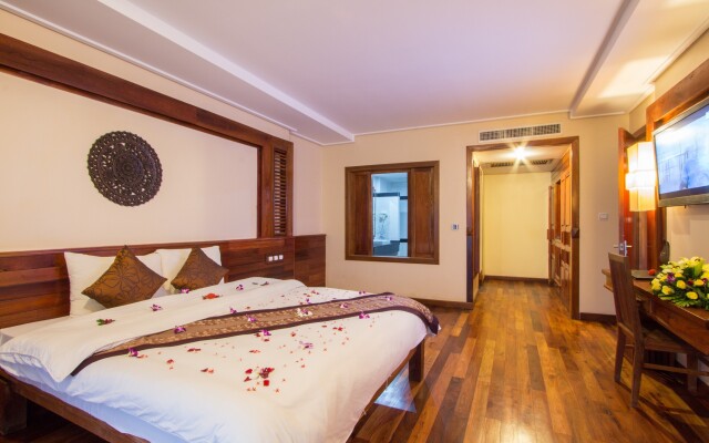 Royal Empire Hotel