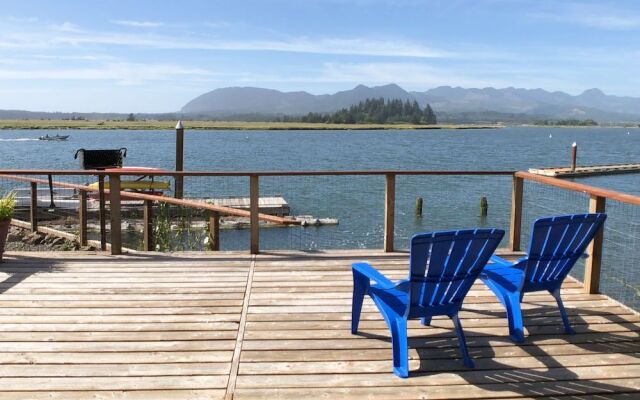 Wheeler on the Bay Lodge & Marina