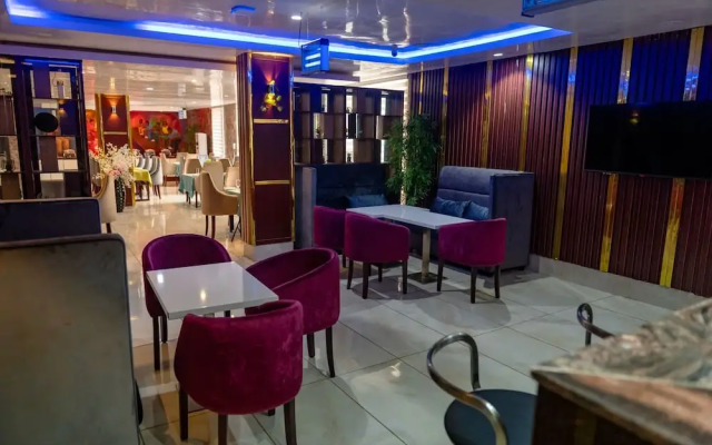 Golden Tulip Crown Prince Hotel