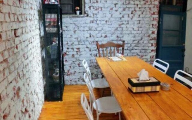 Huei Shiung Hostel