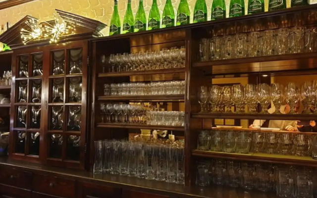 Haduloha Hotel & Restaurant