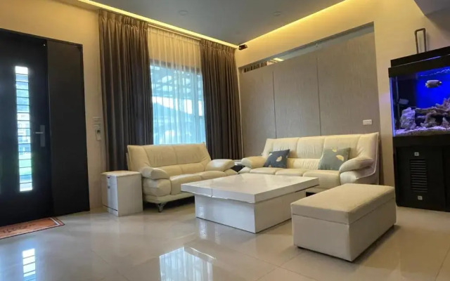 Eli House