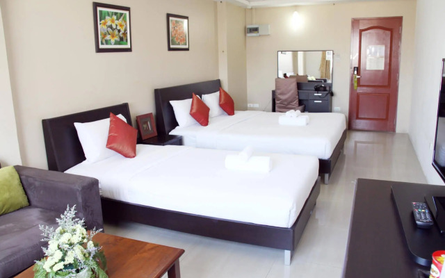 Centric Place Hotel
