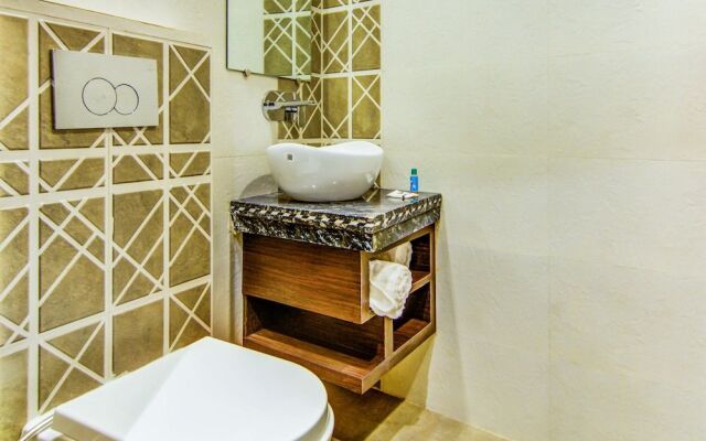Fabhotel Nayyar Inn