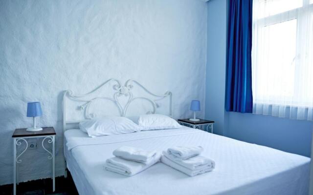 Zeytin Arası Apart Otel