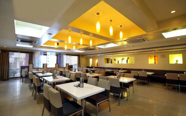 Hotel Geetha Regency