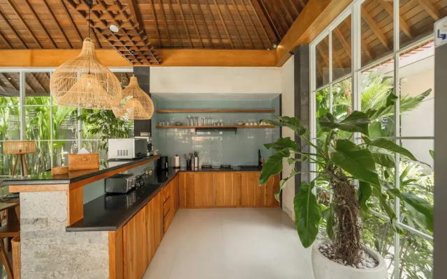Villa Nana by Pertama Stay
