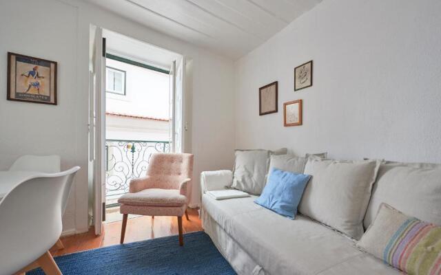 Alfama Light-Filled Apartment, By TimeCooler