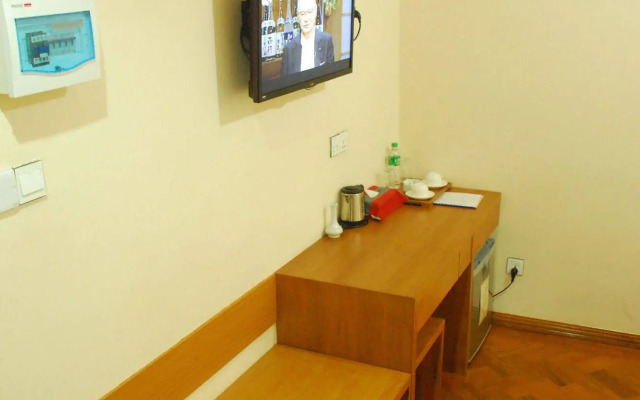 Pleasure View Hotel