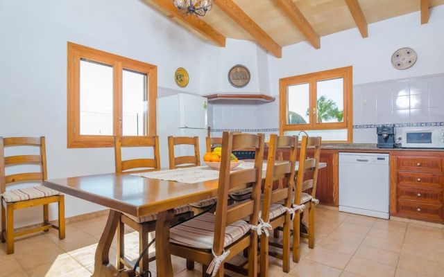 Es Palmer in Campos With 4 Bedrooms and 3 Bathrooms