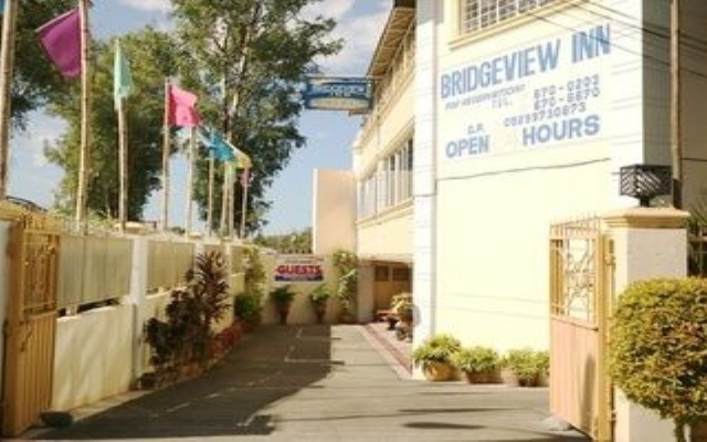 Bridgeview Inn