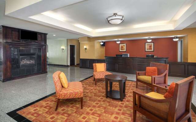 La Quinta Inn & Suites by Wyndham Atlanta-Union City