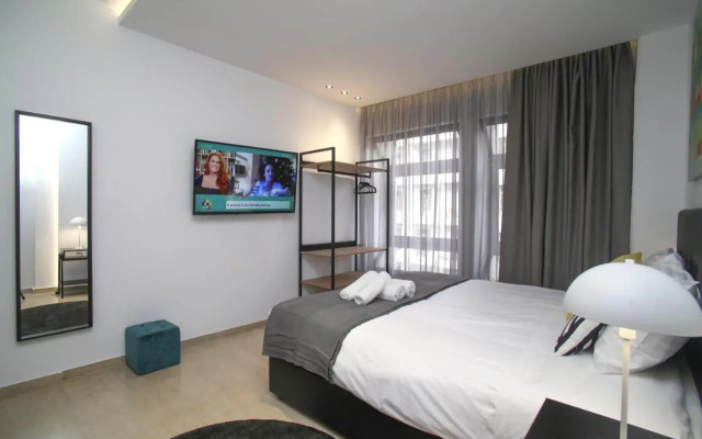 ZH Luxury Suites
