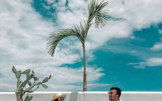Seaesta Komodo Hotel & Hostel
