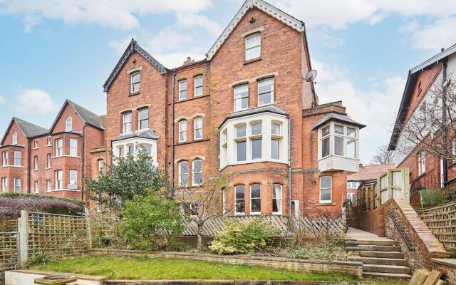 Host Stay The Garden Flat