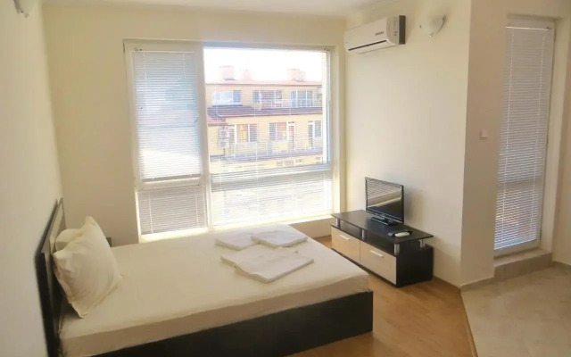 Apartments in Azalia 2 Complex