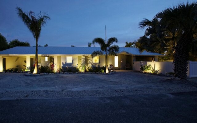 AMI Beach Home Apartment 4