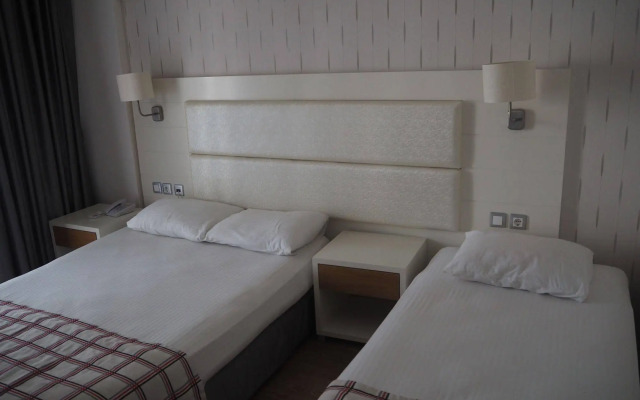 Yunus Hotel
