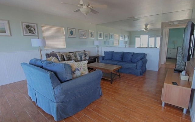 Sunshine's Hideaway by RedAwning