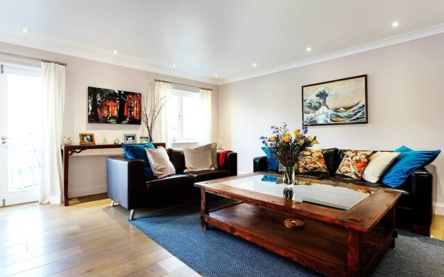 Waterside Mews