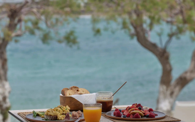 Salt Suites Paros