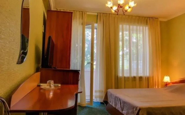 Janet Hotel