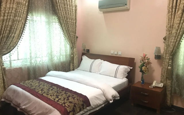Lake 47 Suites