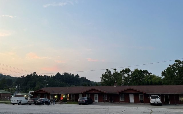 Pine Valley Motel