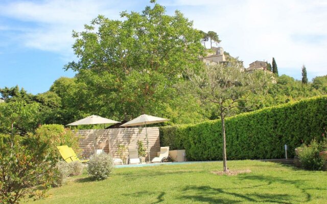 Superbe maison familiale avec piscine privée au pied du Mont Ventoux, jolie vue sur le village du Beaucet, 8 personnes, LS4-330 BEL AMOUR
