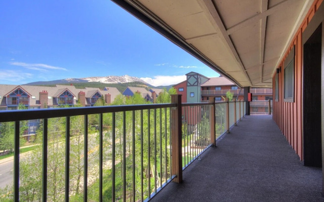 Sawmill 316 2 Br condo by RedAwning