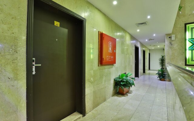 OYO 446 Mas Hotel