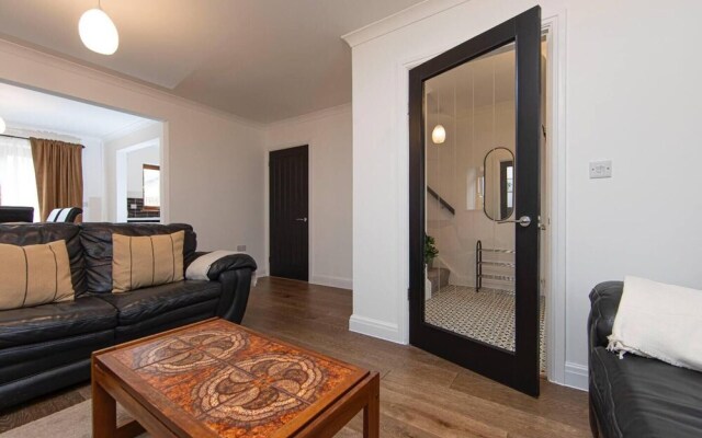 Beautiful 3-bed House in Merthyr Tydfil