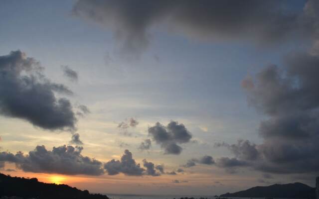 Oyo 851 On Hill Residence Patong