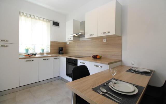 Apartment Padulj 1365