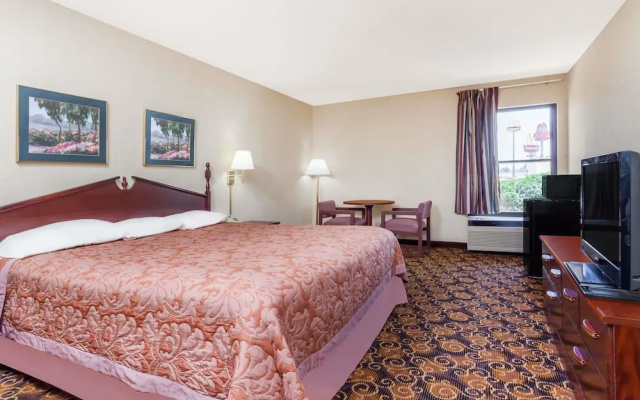Super 8 Motel - Evansville North