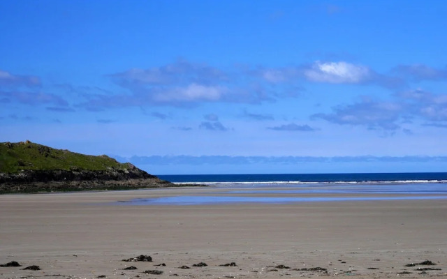 Holiday Home in Plonevez Porzay