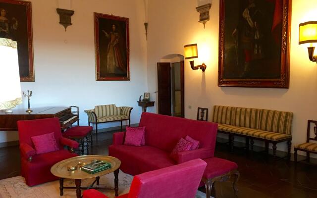 Castello Lorenzo Heart of Tuscany Renaissance Villa With Pool