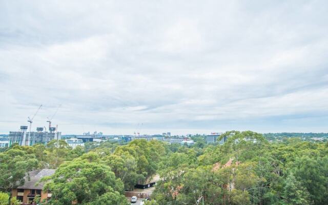 Lovely Two Bed Home In Macquarie Park
