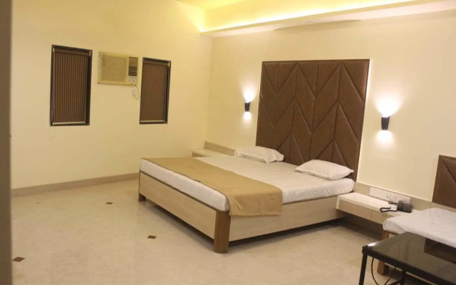 OYO 30840 Hotel Derby