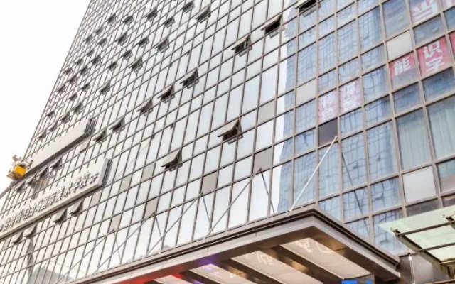 Weishang Hotel  (Zhengzhou East Railway Station Business Center Store)