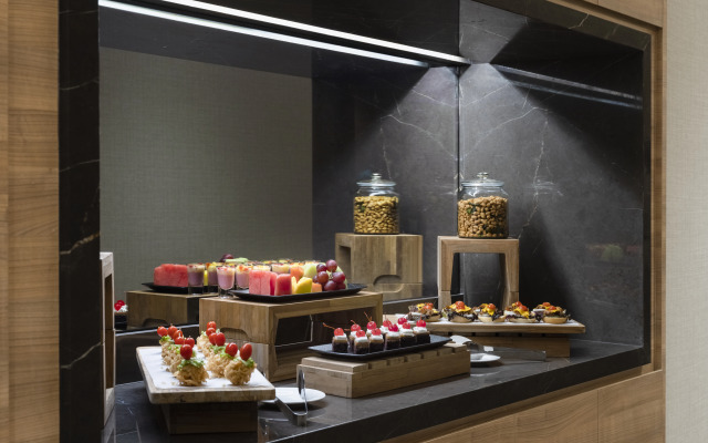 Hilton Garden Inn Jakarta Taman Palem