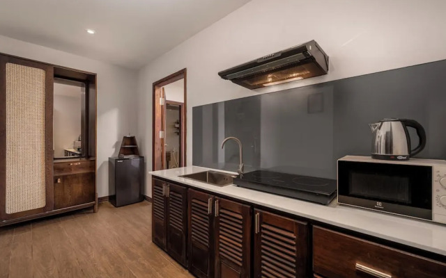 HA Ocean Front Hotel and Apartment