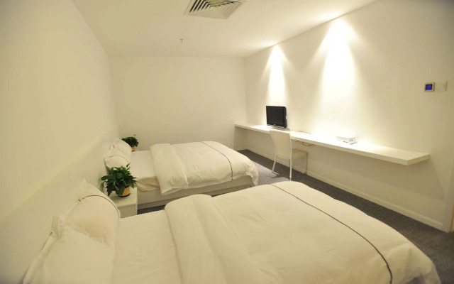 Spring Time Hotel