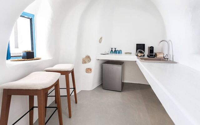 Aristofanis Sunrise Suite