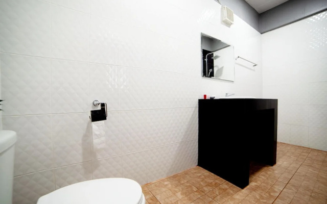 OYO 465 Krung Kao Traveller Lodge